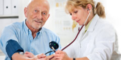 أسباب ارتفاع ضغط الدم عند كبار السن : انثى : كيفية الوقاية من ارتفاع ضغط الدم لكبار السن؟